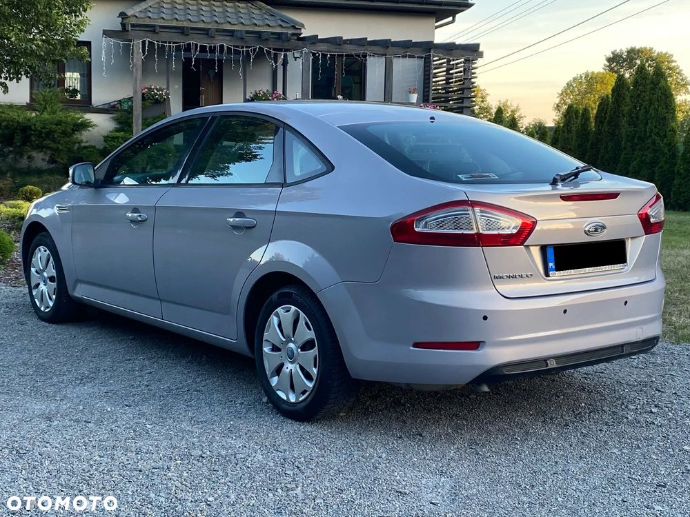 Ford Mondeo 2.0 Ghia X - 10