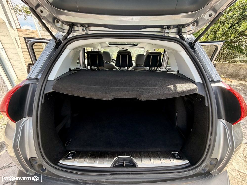 Peugeot 2008 1.2 PureTech Allure Pack - 43