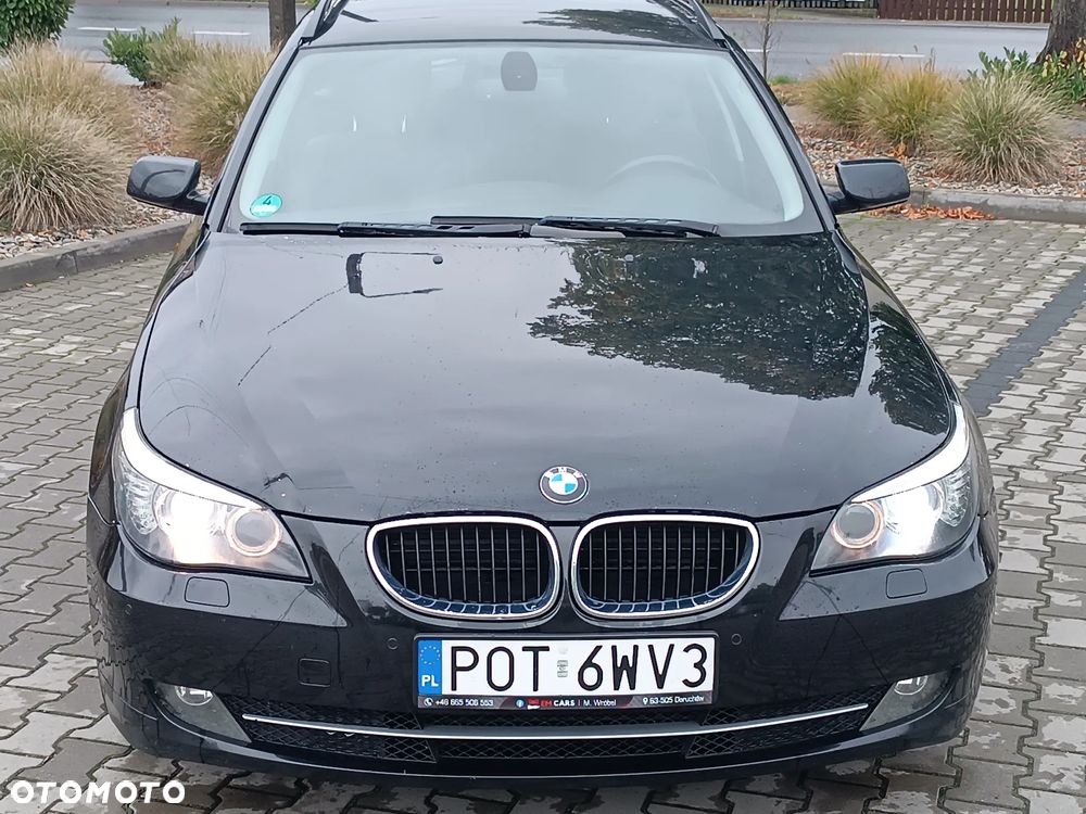 BMW Seria 5 520d Touring Special Edition - 12