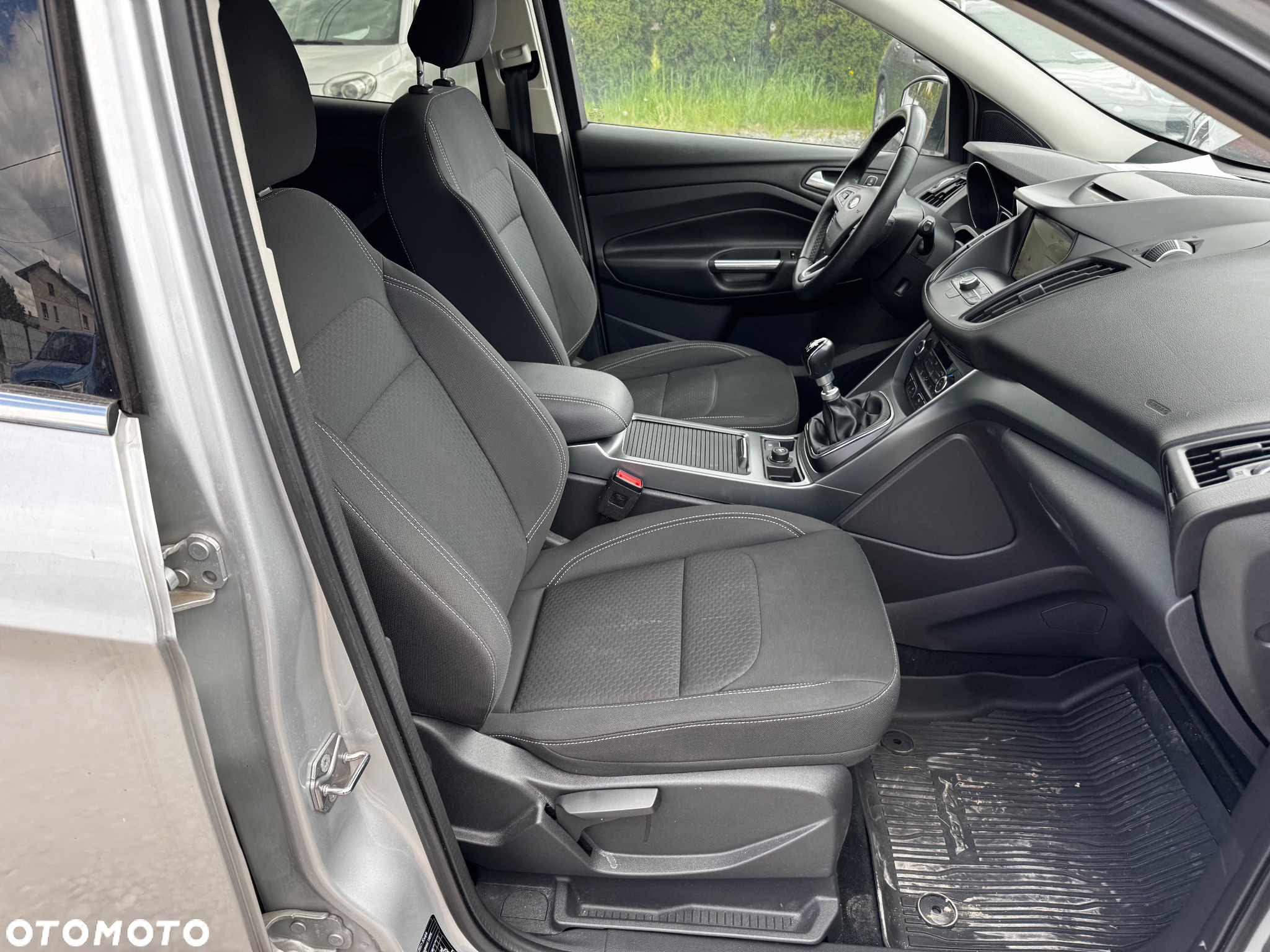 Ford Kuga 1.5 EcoBoost 2x4 Cool & Connect - 31