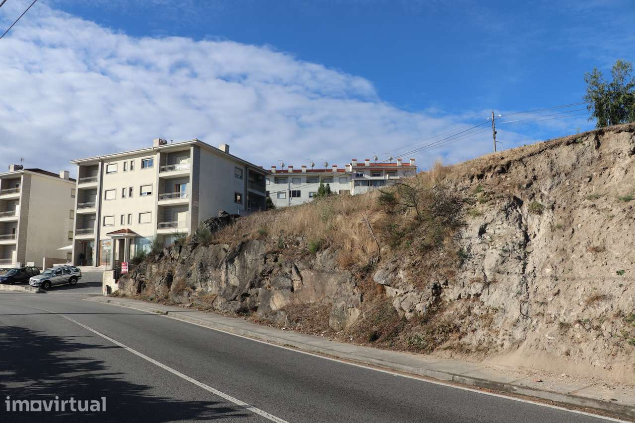 Terreno  Venda em Lustosa e Barrosas (Santo Estêvão),Lousada - Grande imagem: 3/14
