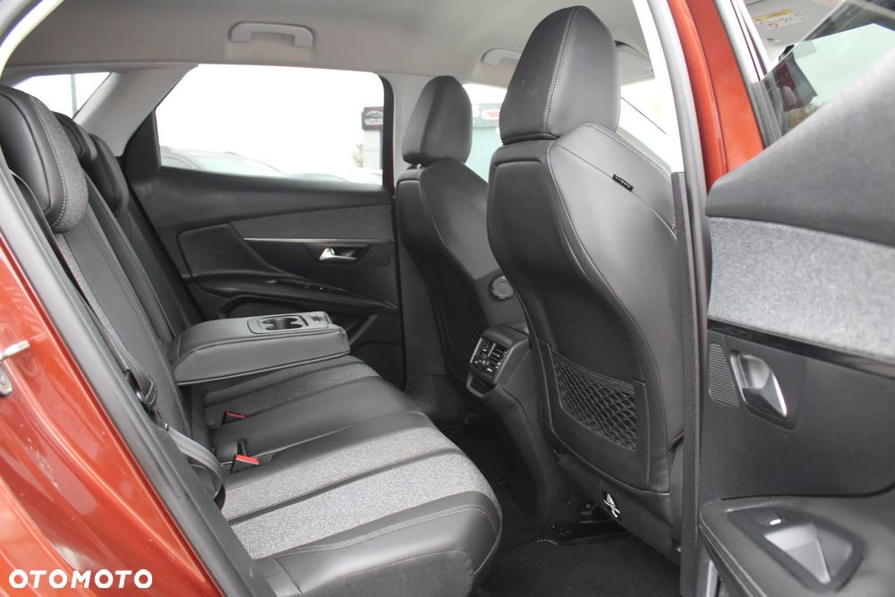 Peugeot 3008 1.2 PureTech Allure S&S - 25