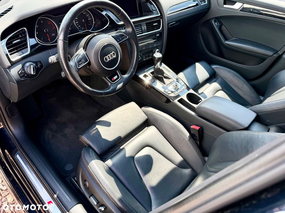 Audi A4 Avant 2.0 TDI DPF quattro S line Sportpaket - 6