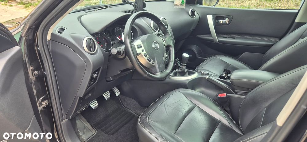 Nissan Qashqai 2.0 dCi 4 x 4 DPF tekna - 15