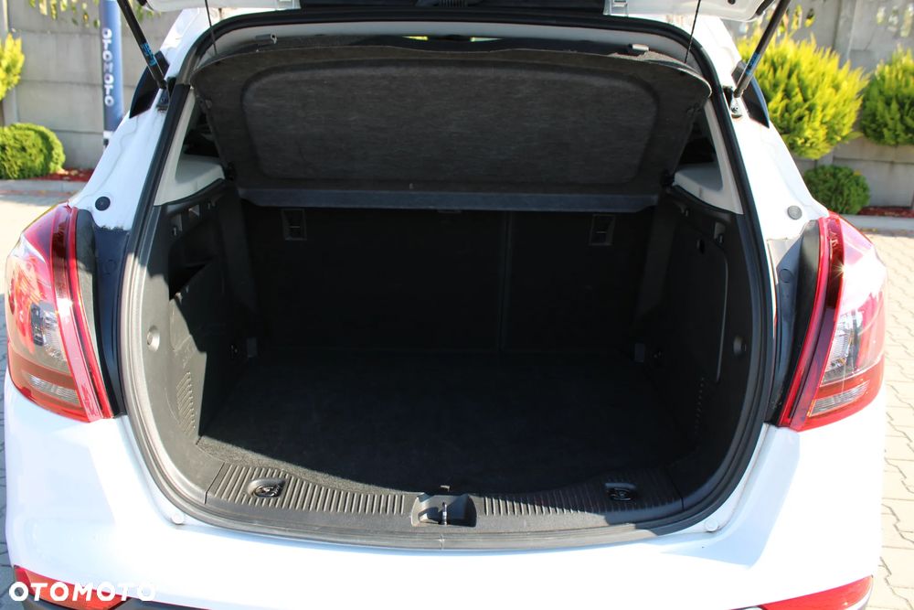 Buick Encore - 33