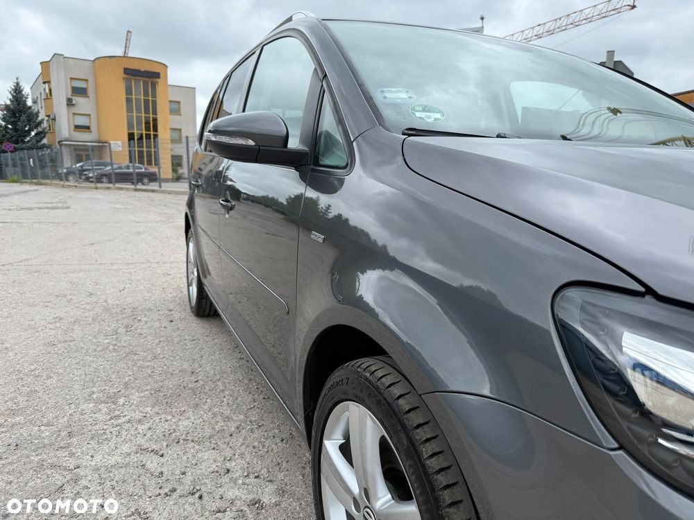 Volkswagen Touran 2.0 TDI DPF STYLE - 12