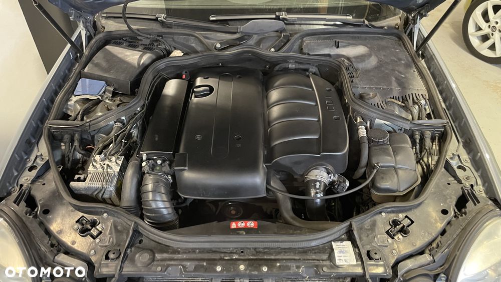 Mercedes-Benz Klasa E - 21