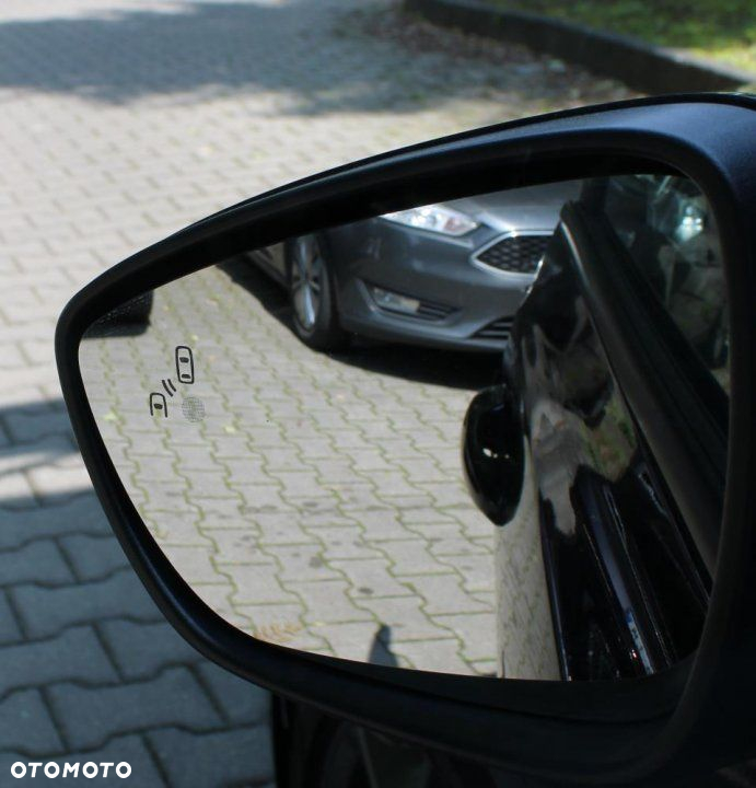 Ford Focus - 25