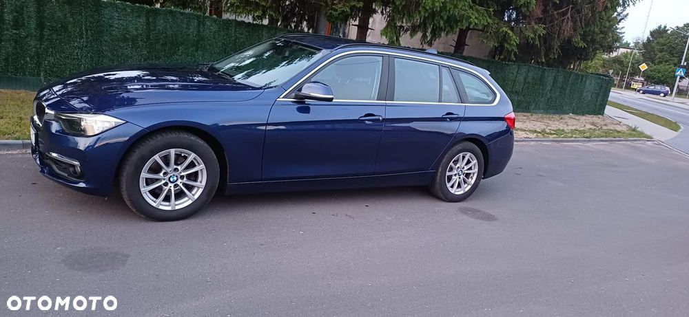 BMW Seria 3 318d xDrive - 5