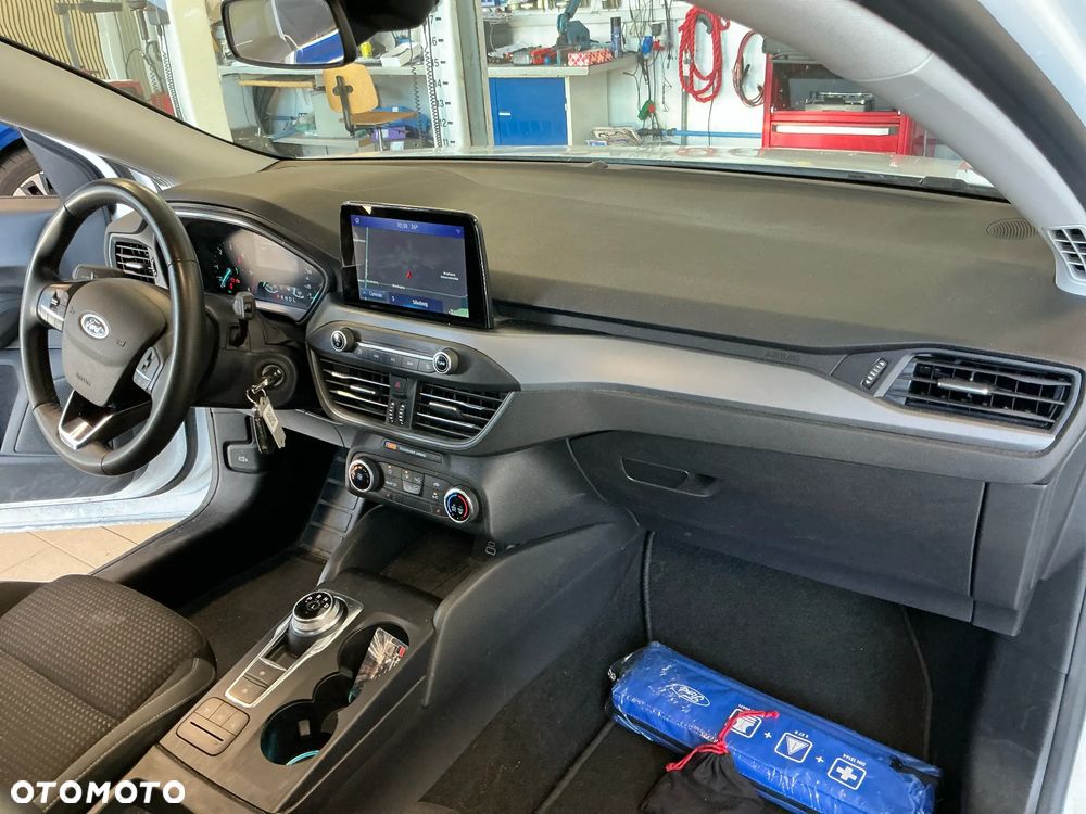 Ford Focus 1.5 EcoBlue Start-Stopp-System COOL&CONNECT DESIGN - 9