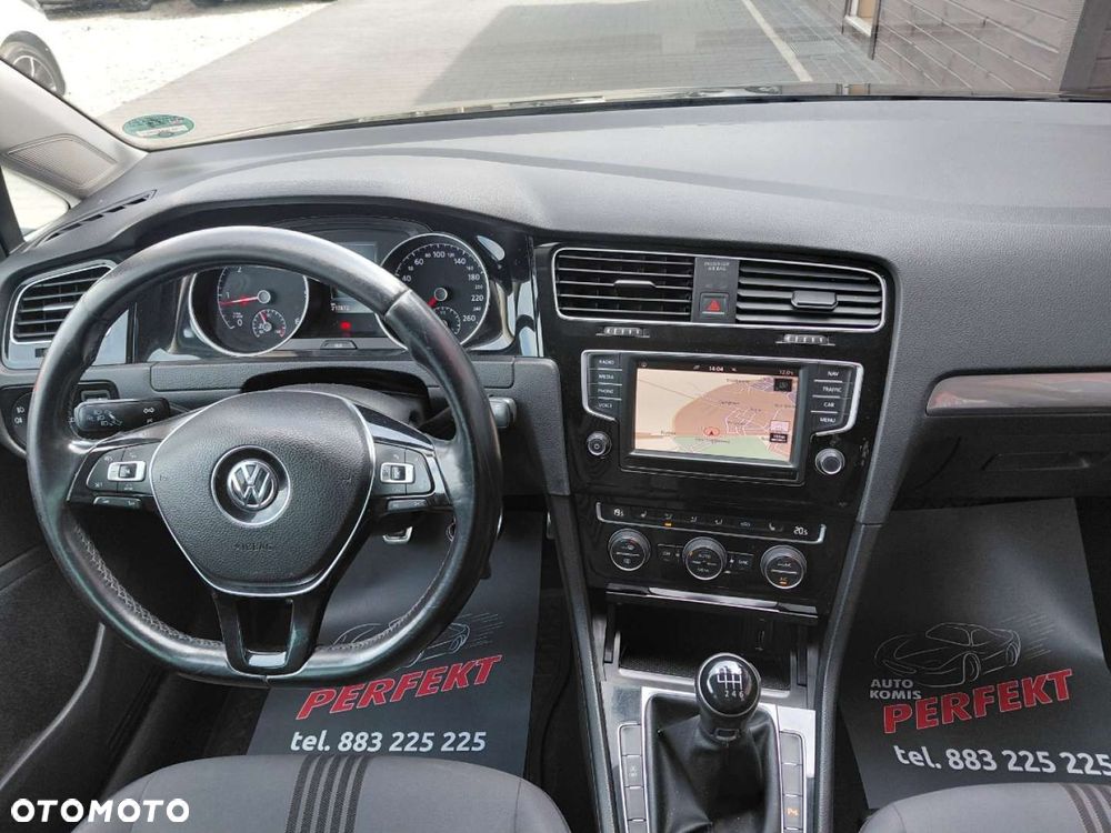Volkswagen Golf - 18
