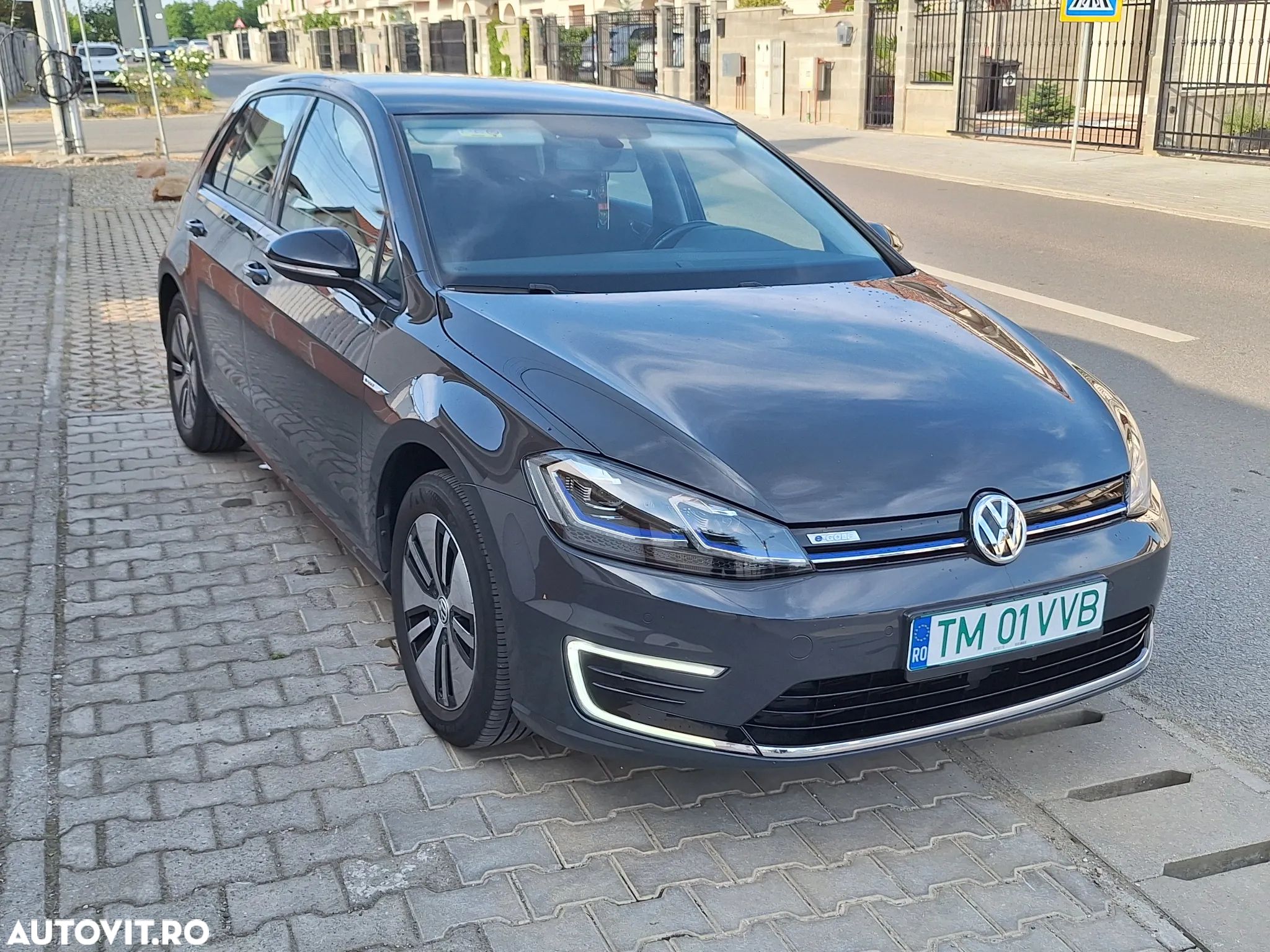 Volkswagen e-Golf - 1