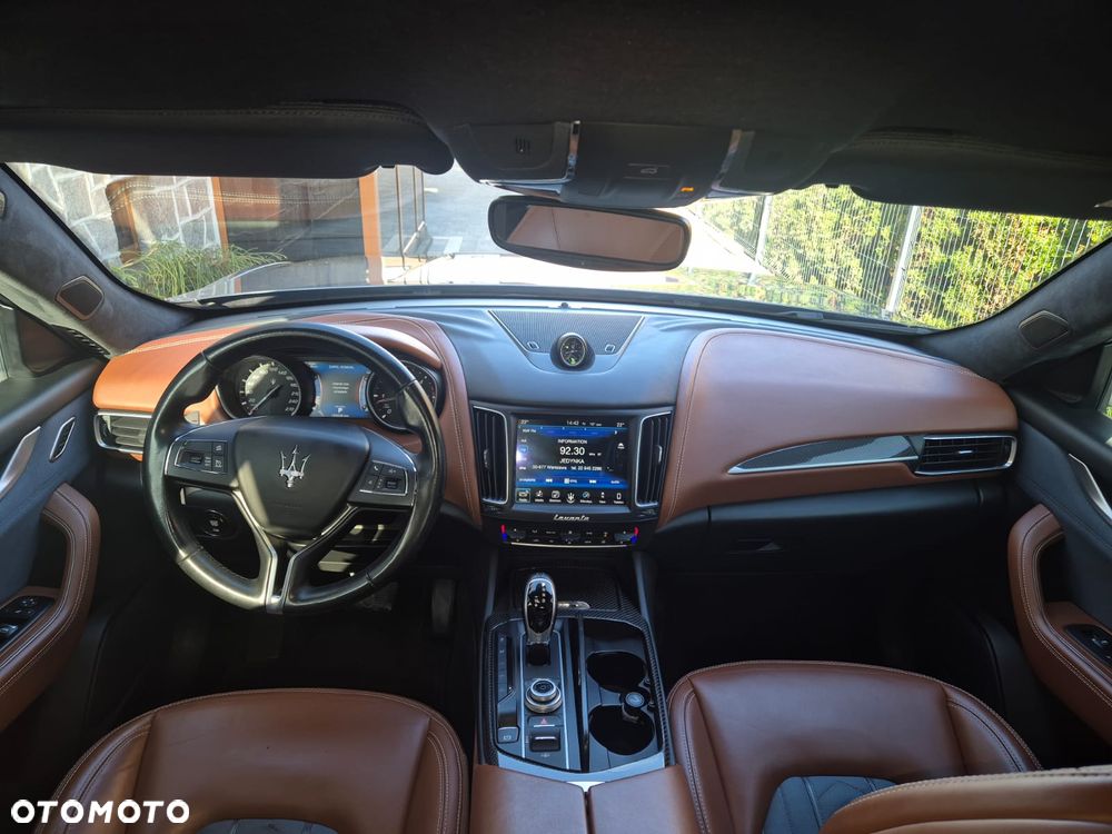 Maserati Levante - 18