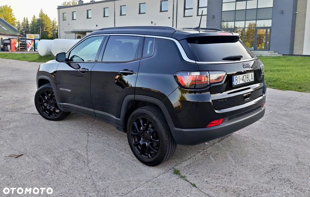 Jeep Compass - 4