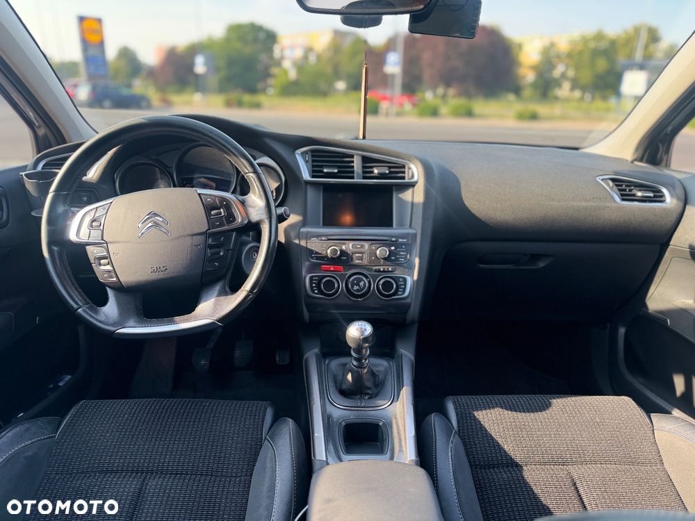 Citroën C4 e-HDi 115 Exclusive - 12