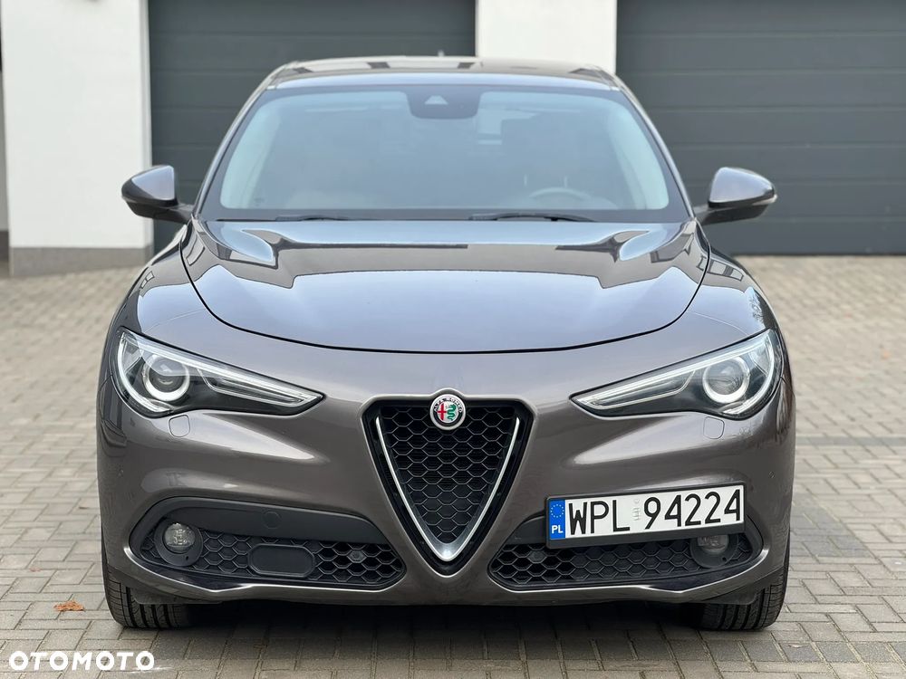 Alfa Romeo Stelvio 2.2 16V AT8 Business - 2