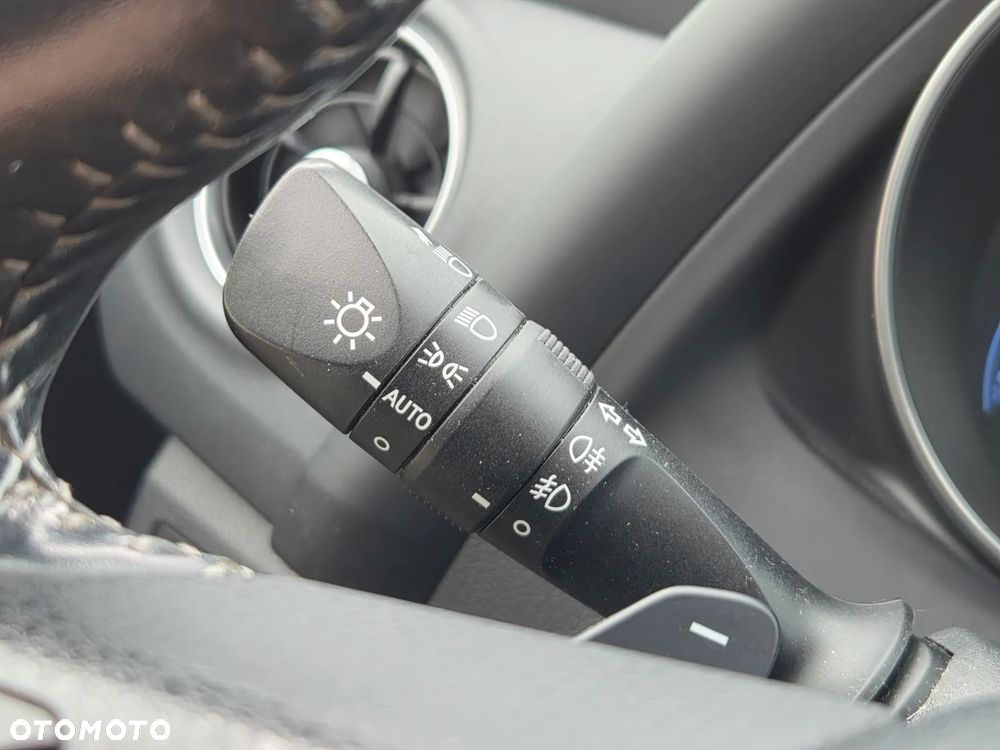 Toyota Auris 1.6 Selection MS - 21