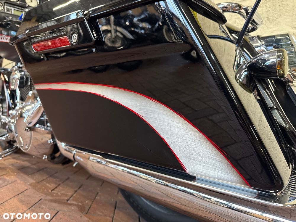 Harley-Davidson Touring Street Glide - 9