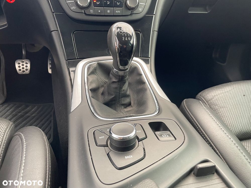 Opel Insignia 1.6 Turbo - 27