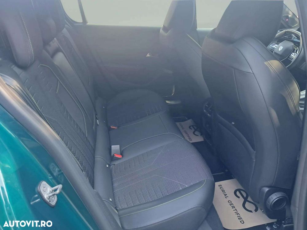 Peugeot 308 1.2L e-DCS6 MHEV GT - 11