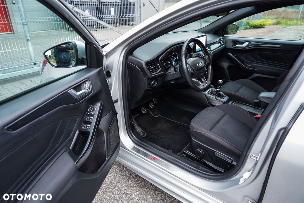 Ford Focus 1.5 EcoBlue ST-Line - 13