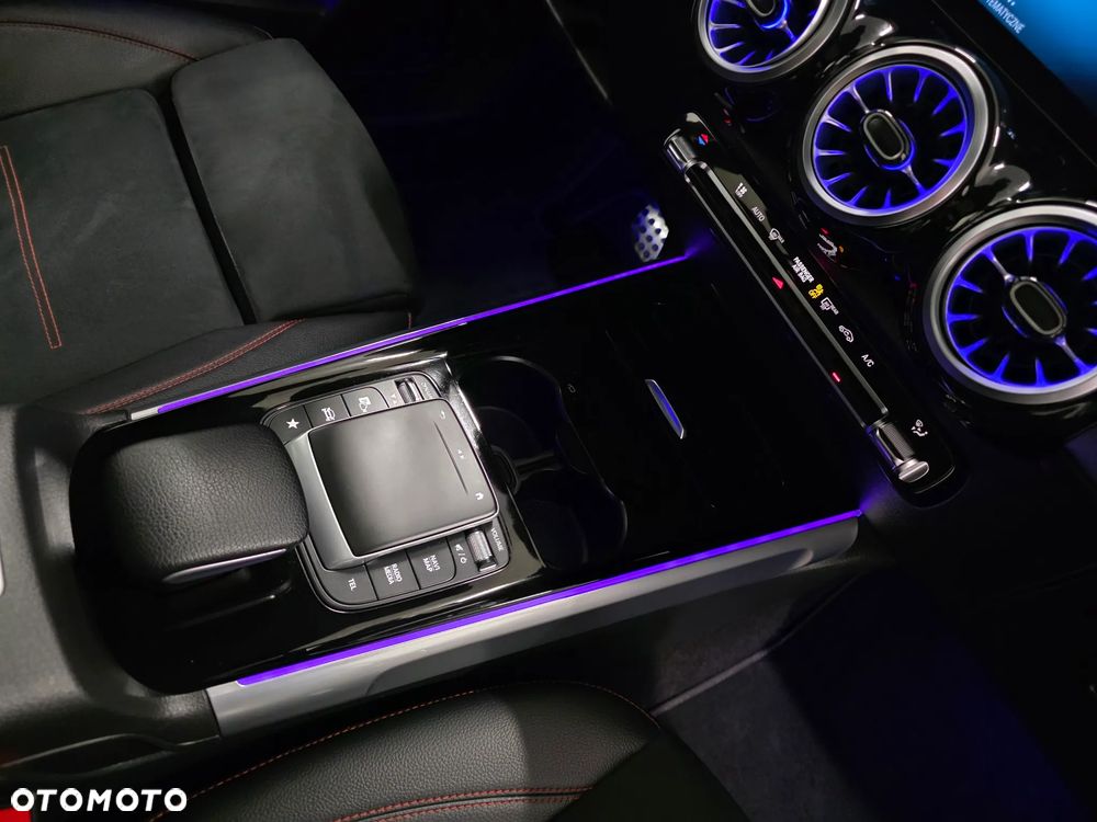 Mercedes-Benz GLB 200 d 8G-DCT Edition AMG Line - 19