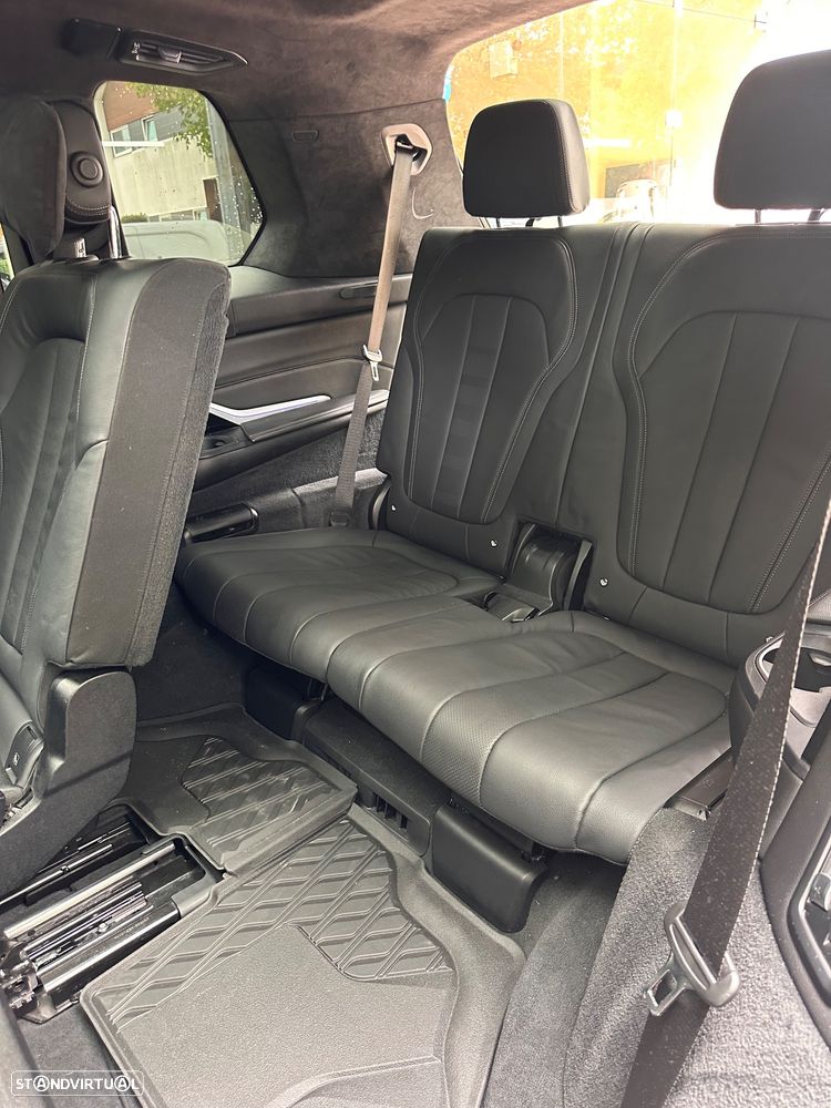 BMW X7 30 d xDrive Pack M - 9