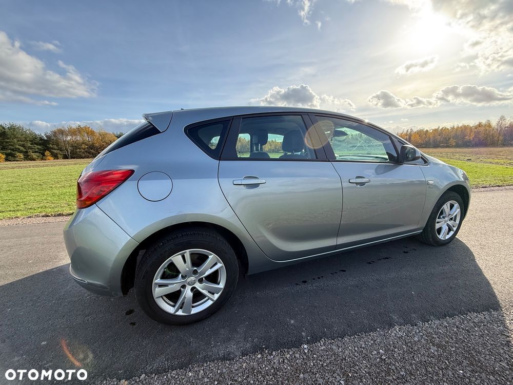 Opel Astra 1.7 CDTI DPF Active - 24