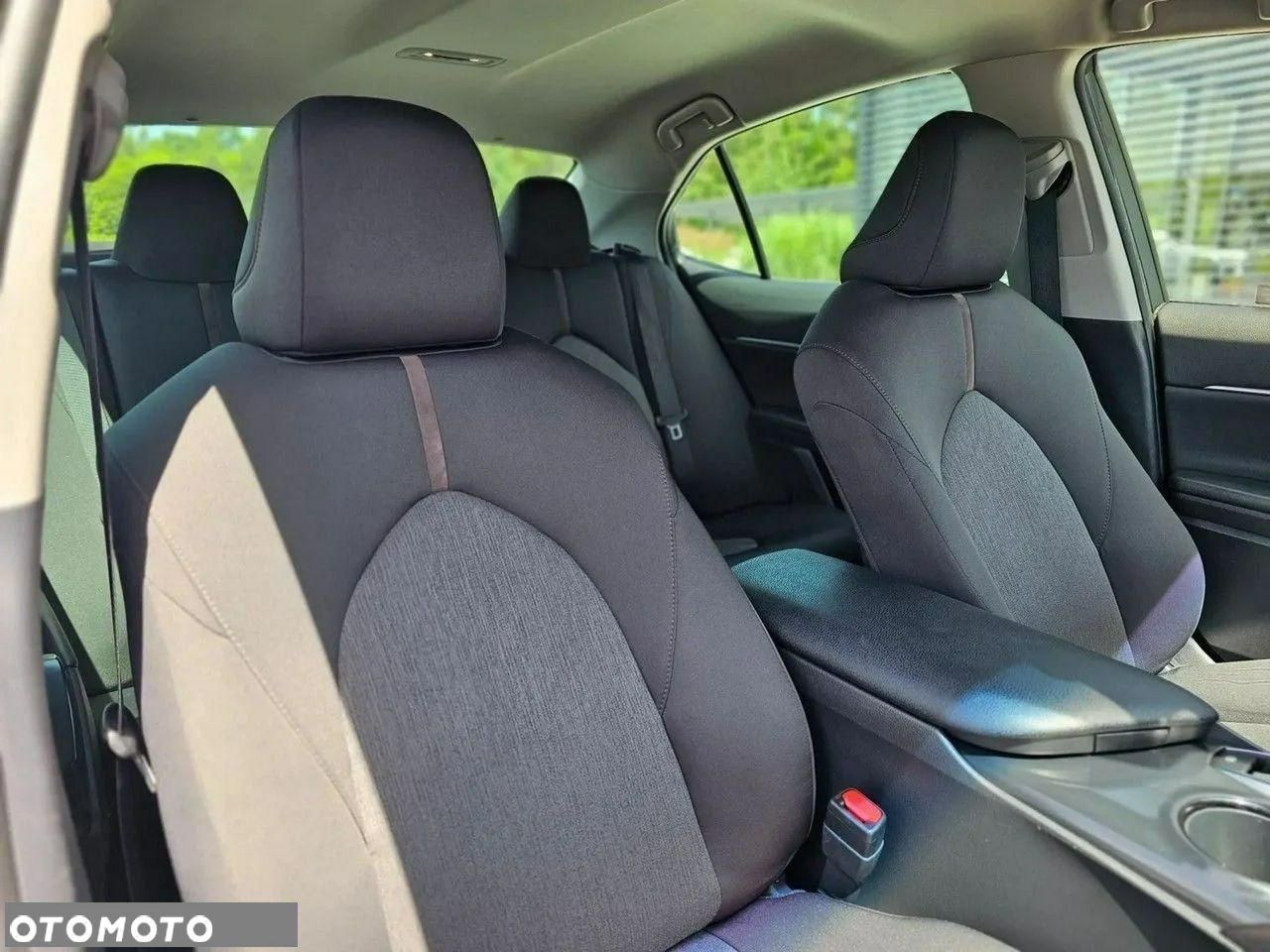 Toyota Camry - 33