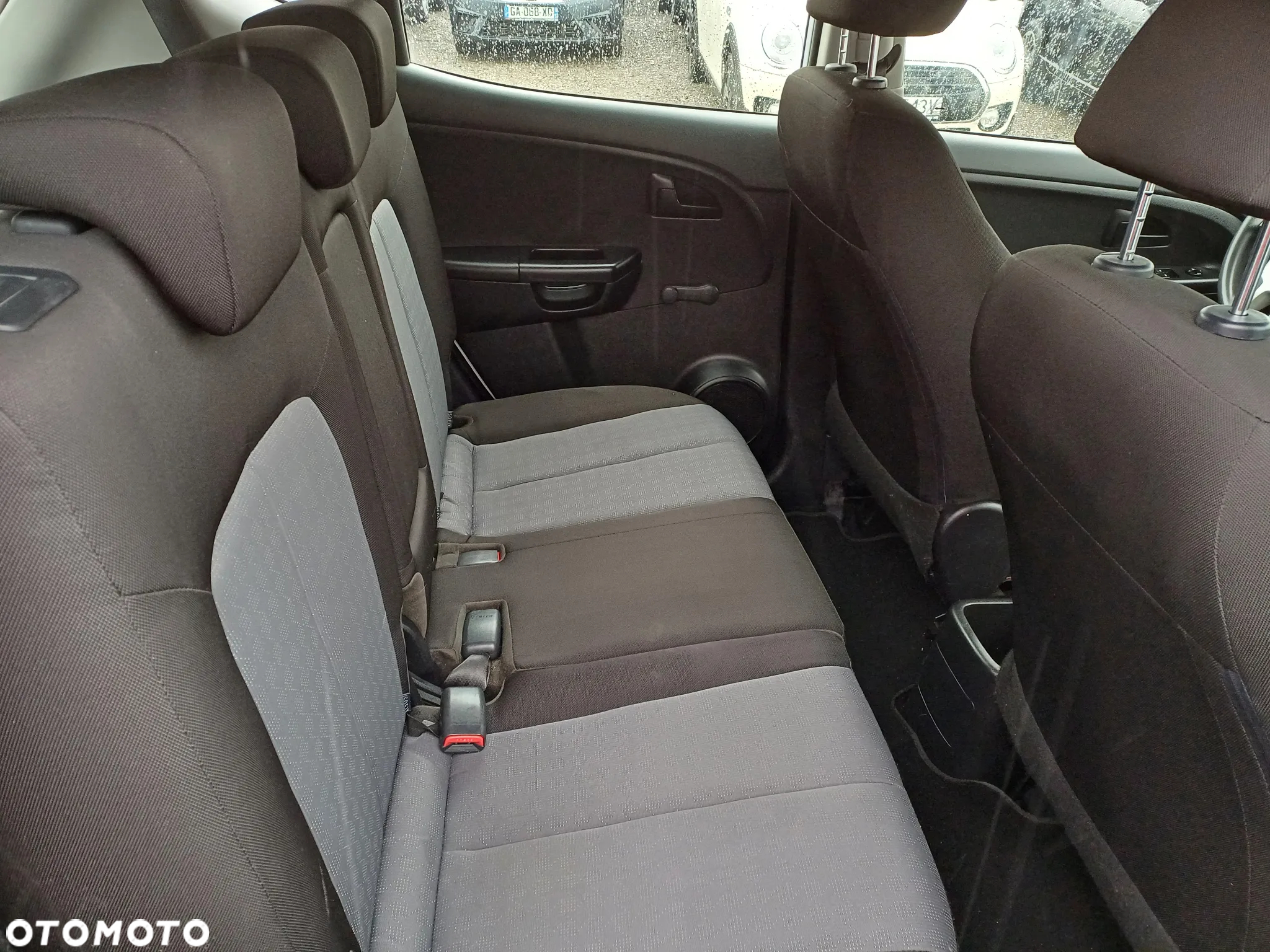 Kia Venga 1.4 CVVT Edition 7 - 10