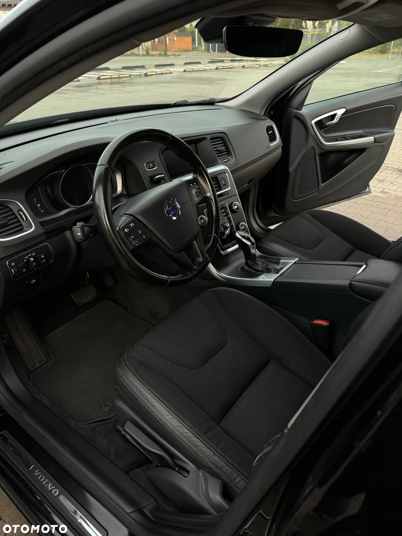 Volvo S60 D4 Drive-E Momentum - 4