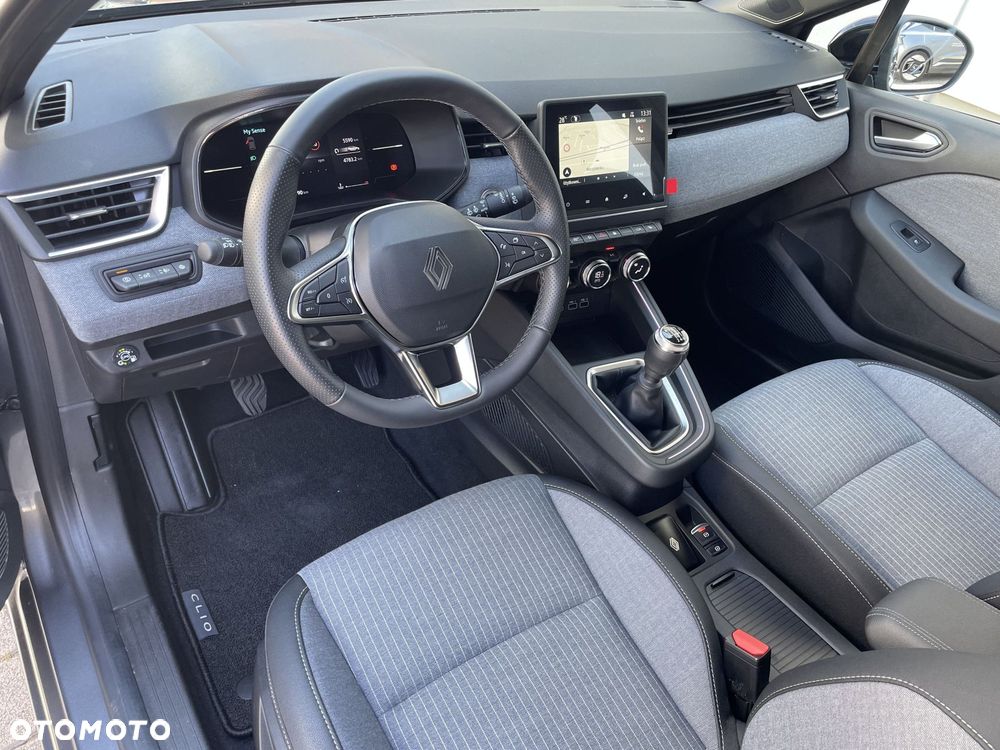 Renault Clio - 9