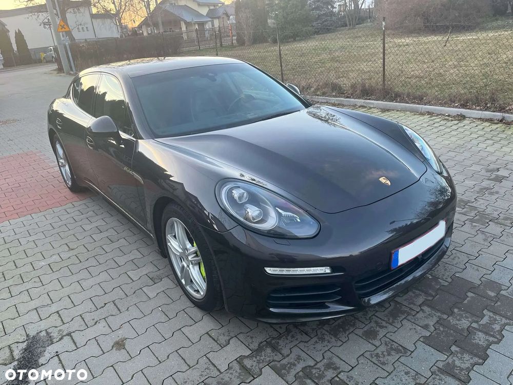 Porsche Panamera - 1
