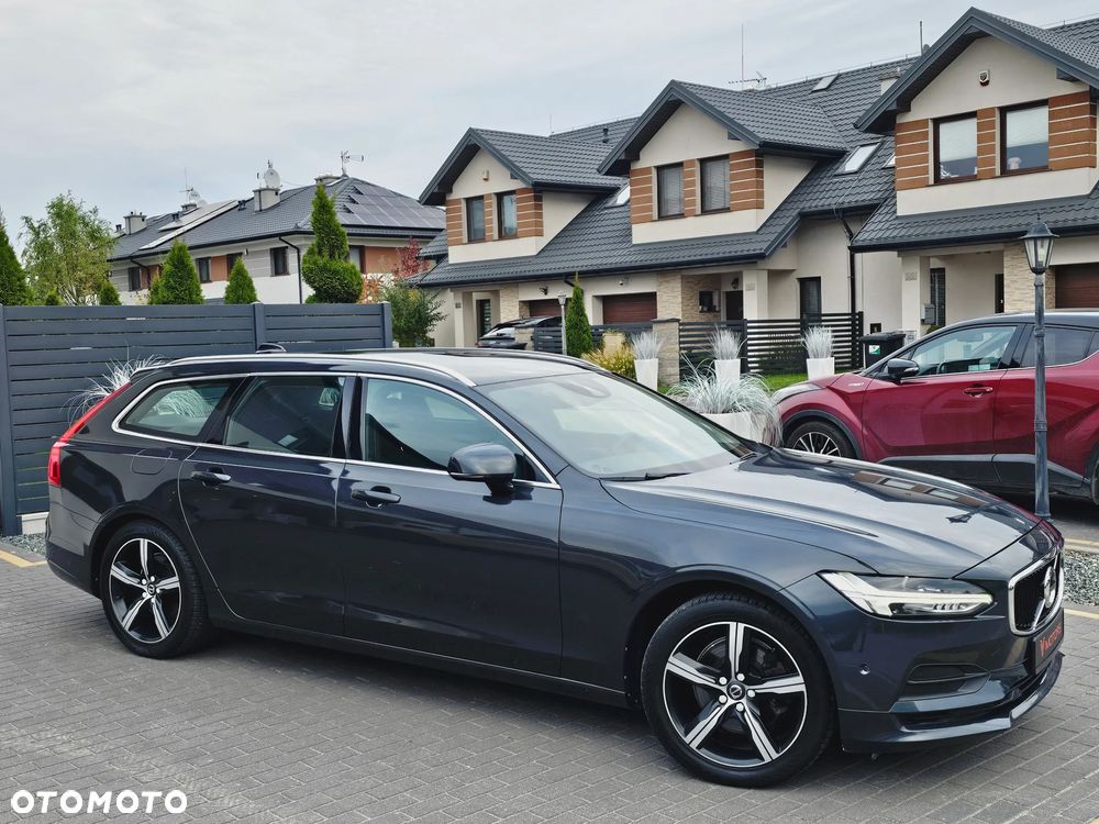 Volvo V90 D3 Momentum Pro - 20