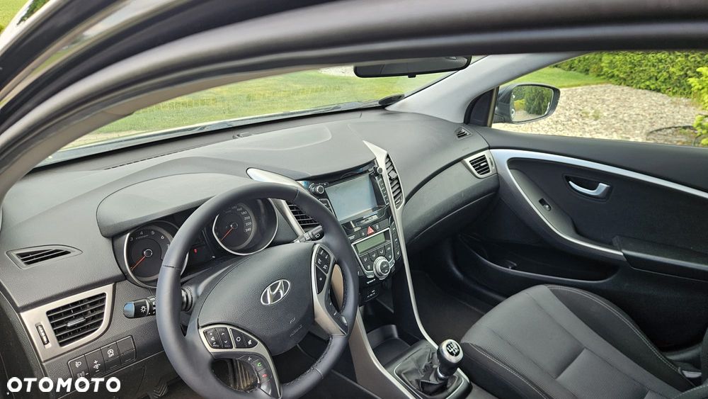 Hyundai i30 - 25