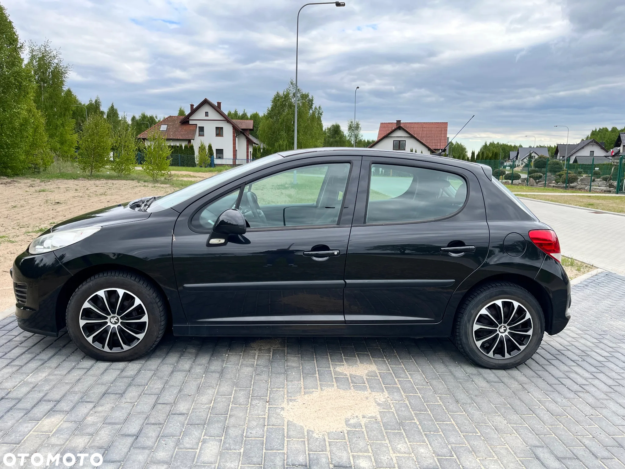 Peugeot 207 - 8