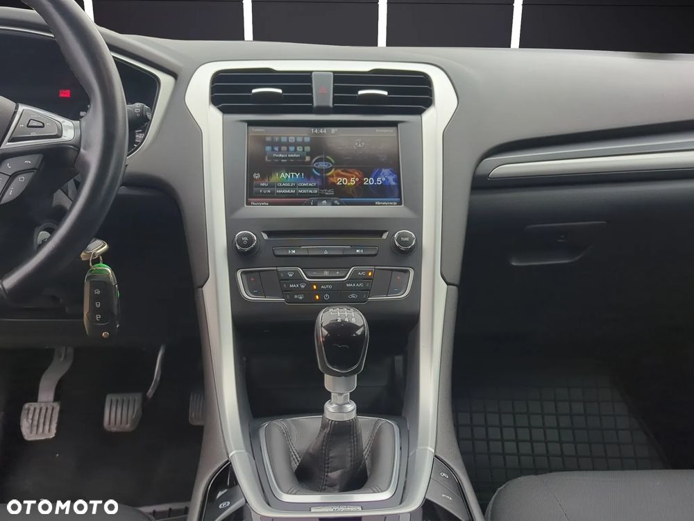 Ford Mondeo 1.6 TDCi ECOnetic Titanium - 24