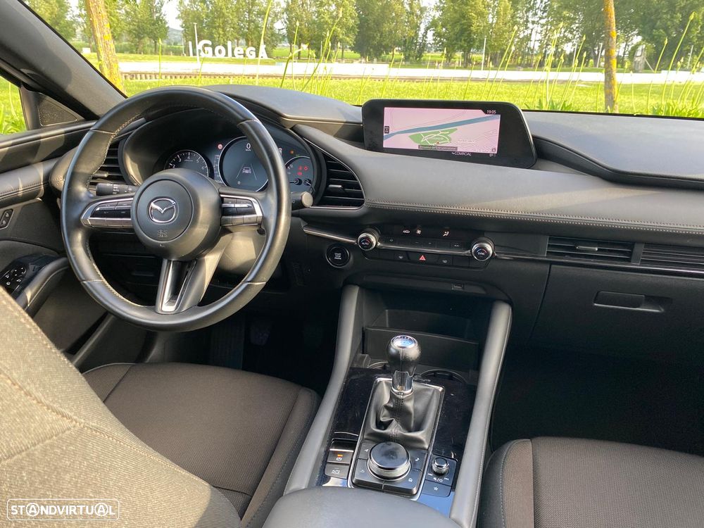 Mazda 3 Hatchback 2.0 Sky-G Evolve P.i-Actvsense J18 - 16