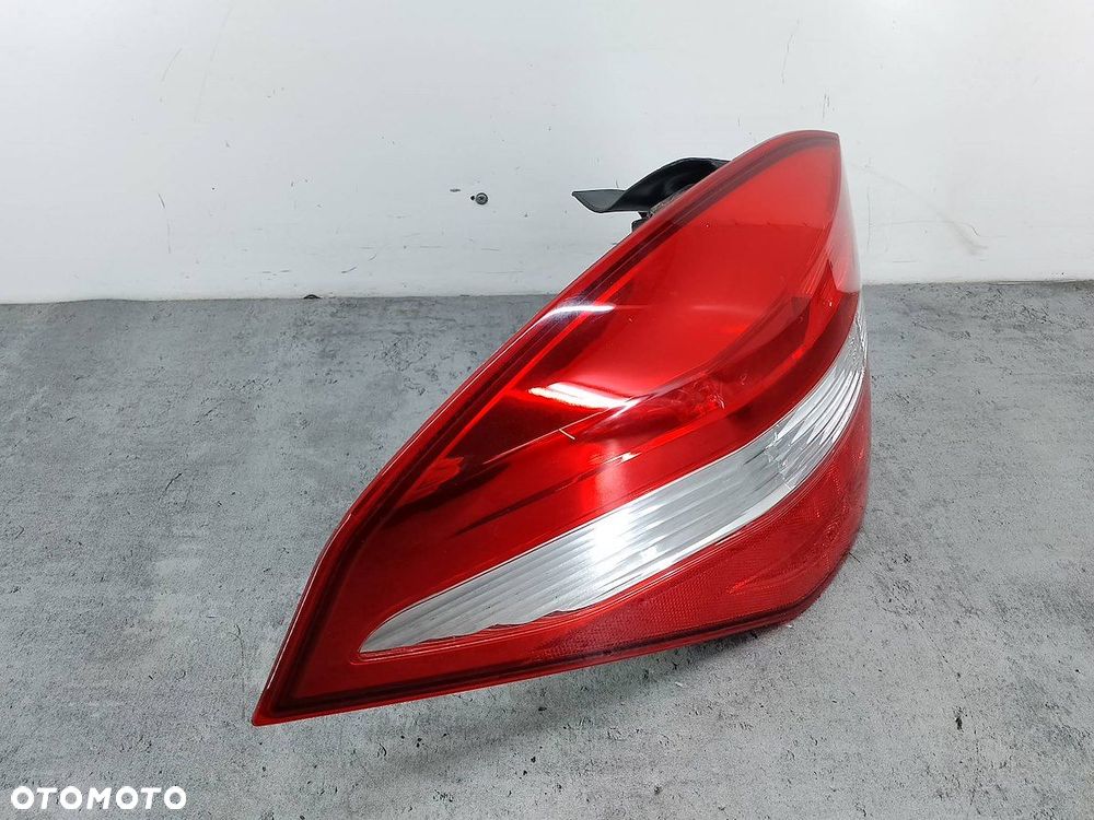 LAMPA TYLNA LEWA RENAULT LAGUNA III 08-551-1980L KOMBI - 5