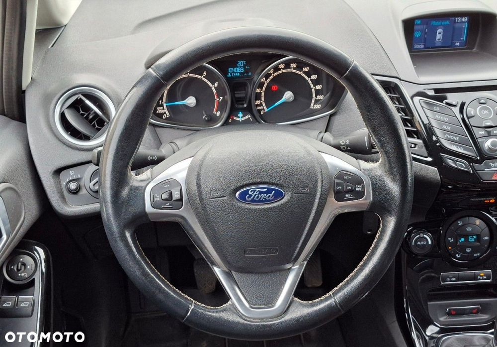 Ford Fiesta - 23