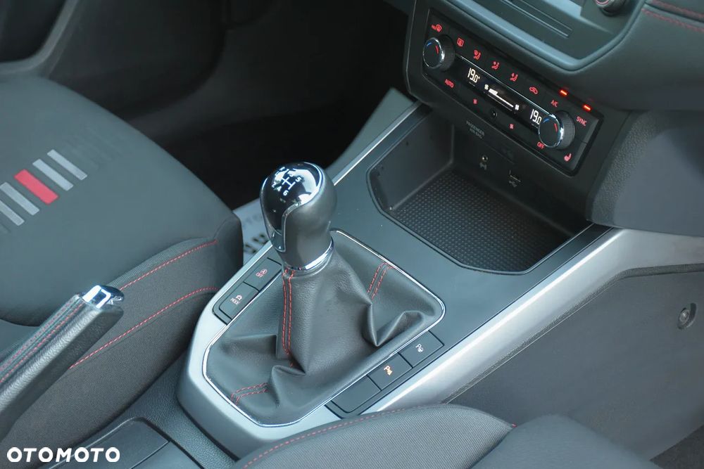 Seat Arona 1.5 TSI EVO FR - 29