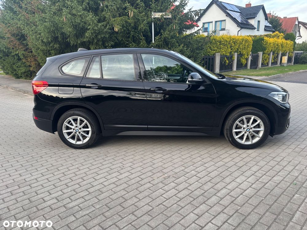 BMW X1 sDrive18i GPF Sport Line - 4