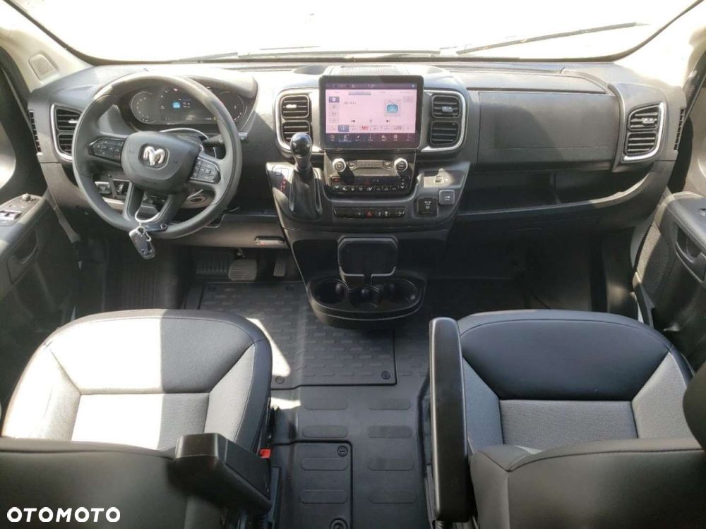 RAM ProMaster - 10