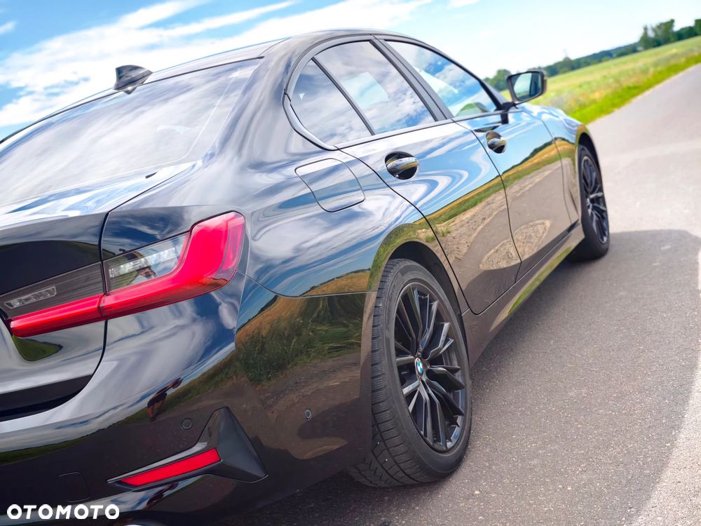 BMW Seria 3 318i - 8