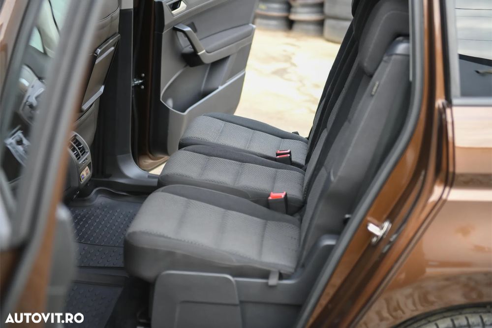 Volkswagen Touran - 29
