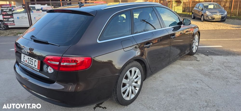 Audi A4 2.0 TDI DPF multitronic S line Sportpaket - 26