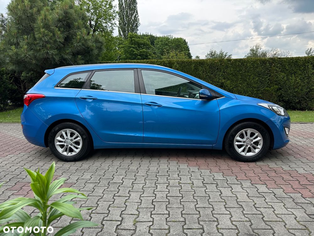 Hyundai i30 Kombi 1.6 GDi DCT Premium - 6
