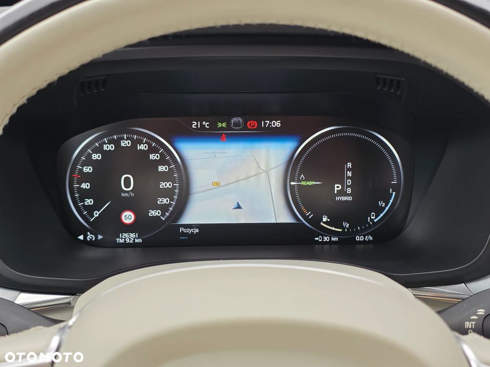 Volvo XC 60 T8 AWD Plug-In Hybrid Momentum - 8