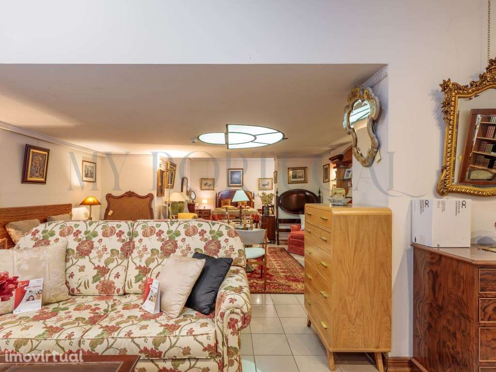 Oportunidade Única! Espaçosa Loja de Gaveto com 270m² na Prestigiad... - Grande imagem: 4/26