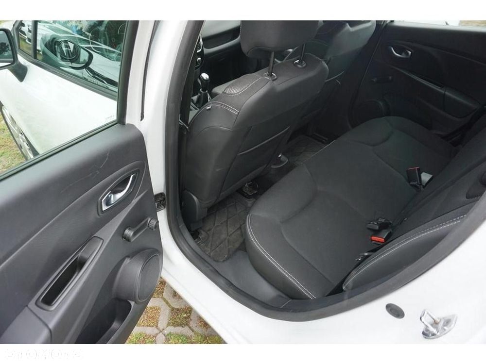 Renault Clio - 19